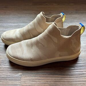 Woman's Cream Camo Rothy's